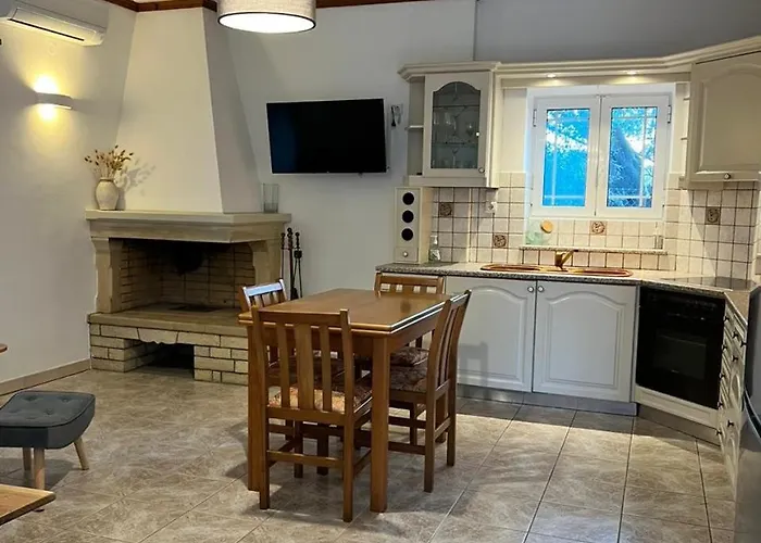 Delphini Villa Argiratika